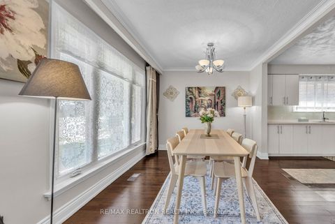 Photo 11 at 926 Willowdale Avenue, Newtonbrook East, Toronto