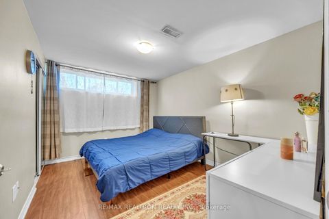 Photo 26 at 926 Willowdale Avenue, Newtonbrook East, Toronto