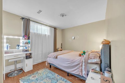 Photo 28 at 926 Willowdale Avenue, Newtonbrook East, Toronto