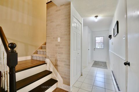 Photo 3 at 11 Pheasant Trail, Ardagh, Barrie