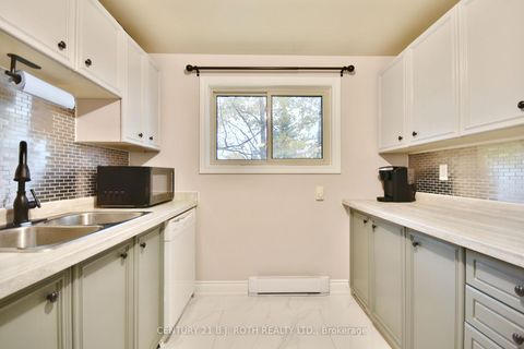 Photo 8 at 11 Pheasant Trail, Ardagh, Barrie