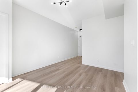 Photo 12 at 806 - 15 Bruyeres Mews, Niagara, Toronto