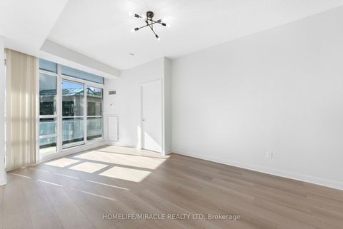 Photo 14 at 806 - 15 Bruyeres Mews, Niagara, Toronto