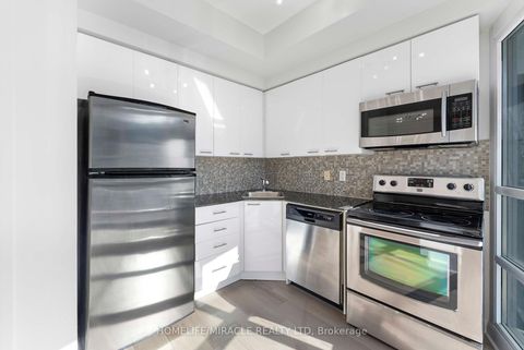 Photo 19 at 806 - 15 Bruyeres Mews, Niagara, Toronto