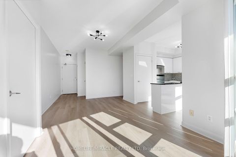 Photo 22 at 806 - 15 Bruyeres Mews, Niagara, Toronto