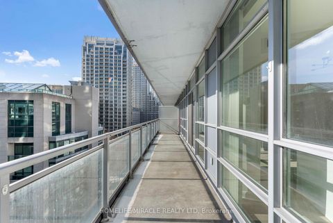 Photo 30 at 806 - 15 Bruyeres Mews, Niagara, Toronto