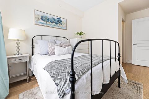 Photo 12 at 306 - 1120 Briar Hill Avenue, Glen Park, Toronto