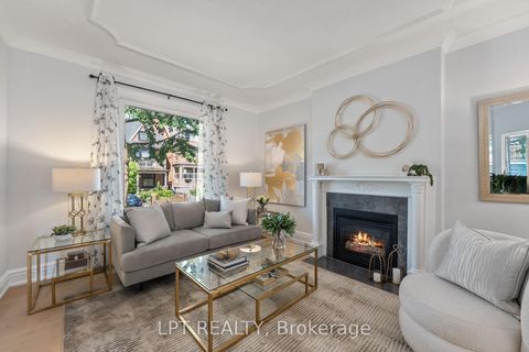 Photo 5 at 29 Grace Street, Bellwoods, Toronto