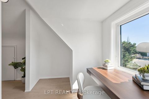 Photo 18 at 29 Grace Street, Bellwoods, Toronto