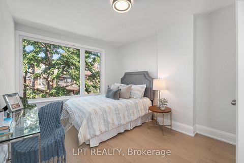 Photo 21 at 29 Grace Street, Bellwoods, Toronto