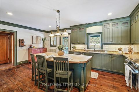 Photo 9 at 42 Royal Road, Aurora Village, Aurora