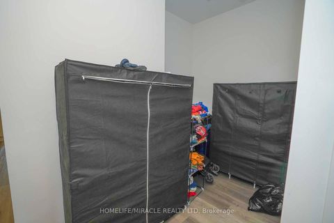 Photo 5 at 522 - 3900 Confederation Parkway, City Centre, Mississauga