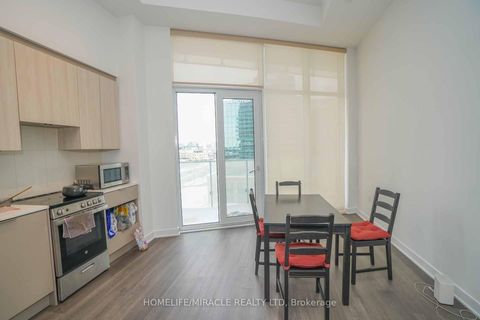Photo 10 at 522 - 3900 Confederation Parkway, City Centre, Mississauga