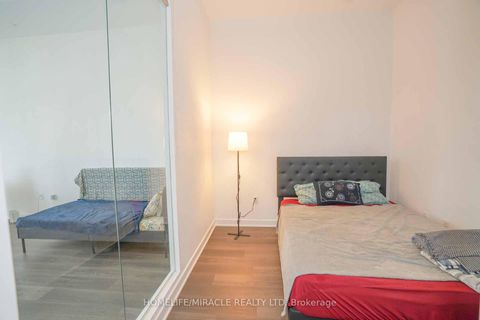 Photo 16 at 522 - 3900 Confederation Parkway, City Centre, Mississauga