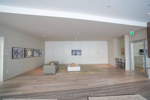 Photo 27 at 522 - 3900 Confederation Parkway, City Centre, Mississauga