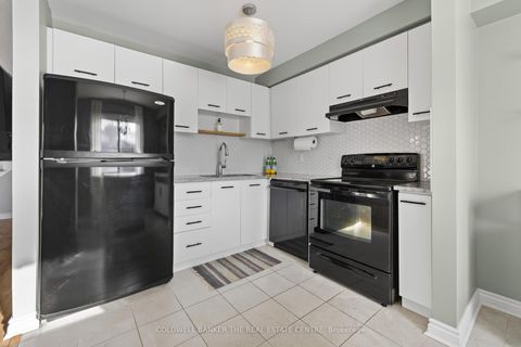 Photo 4 at 2 - 21 Meadow Lane, Ardagh, Barrie