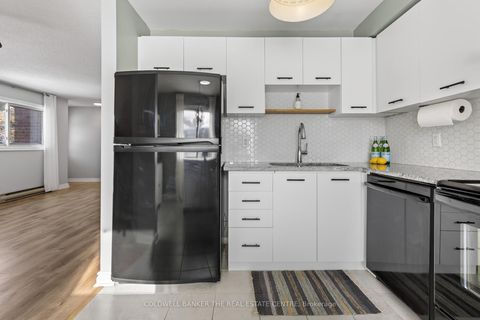 Photo 5 at 2 - 21 Meadow Lane, Ardagh, Barrie