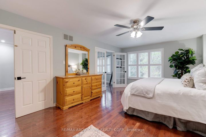 Photo 30 at 1586 Heritage Way, GA Glen Abbey, Oakville