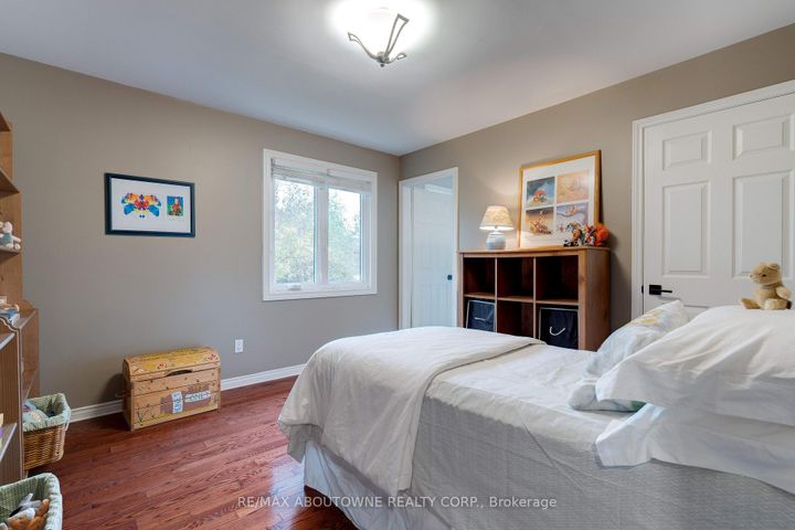 Photo 36 at 1586 Heritage Way, GA Glen Abbey, Oakville