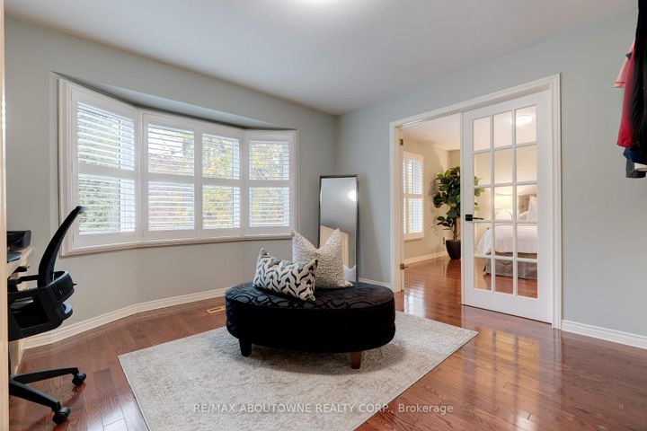 Photo 38 at 1586 Heritage Way, GA Glen Abbey, Oakville