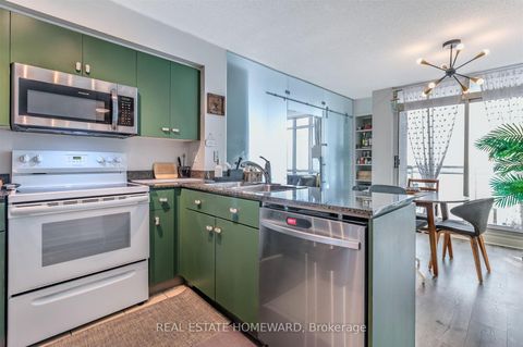 Photo 5 at 803 - 397 Front Street W, Waterfront Communities C1, Toronto