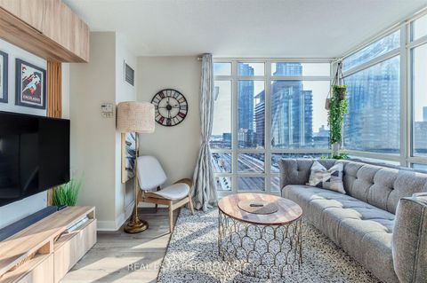 Photo 13 at 803 - 397 Front Street W, Waterfront Communities C1, Toronto