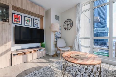 Photo 17 at 803 - 397 Front Street W, Waterfront Communities C1, Toronto