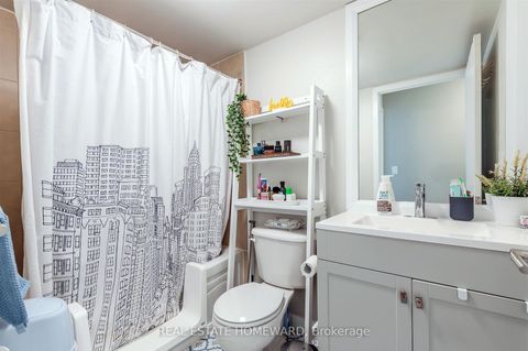 Photo 33 at 803 - 397 Front Street W, Waterfront Communities C1, Toronto