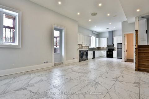 Photo 37 at 36 Sussex Avenue, Crosby, Richmond Hill