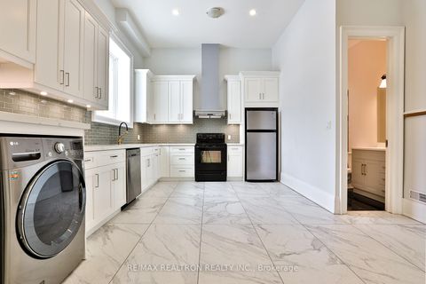 Photo 39 at 36 Sussex Avenue, Crosby, Richmond Hill