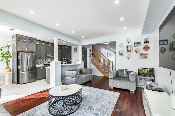 Photo 11 at 17 Redfern Street, Northwest Brampton, Brampton