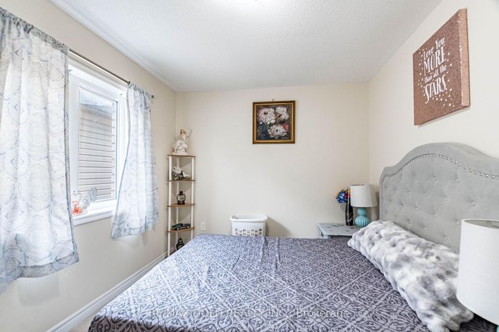 Photo 23 at 17 Redfern Street, Northwest Brampton, Brampton