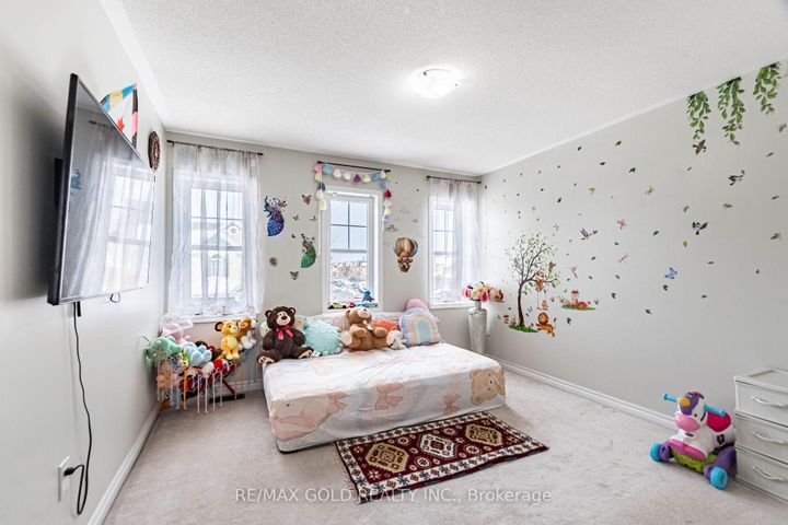 Photo 25 at 17 Redfern Street, Northwest Brampton, Brampton