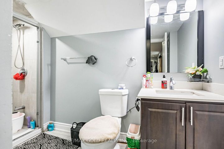 Photo 29 at 17 Redfern Street, Northwest Brampton, Brampton