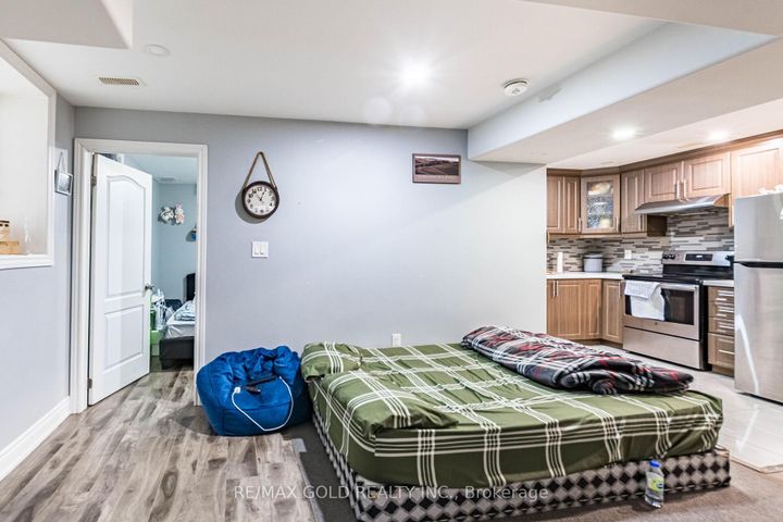 Photo 30 at 17 Redfern Street, Northwest Brampton, Brampton