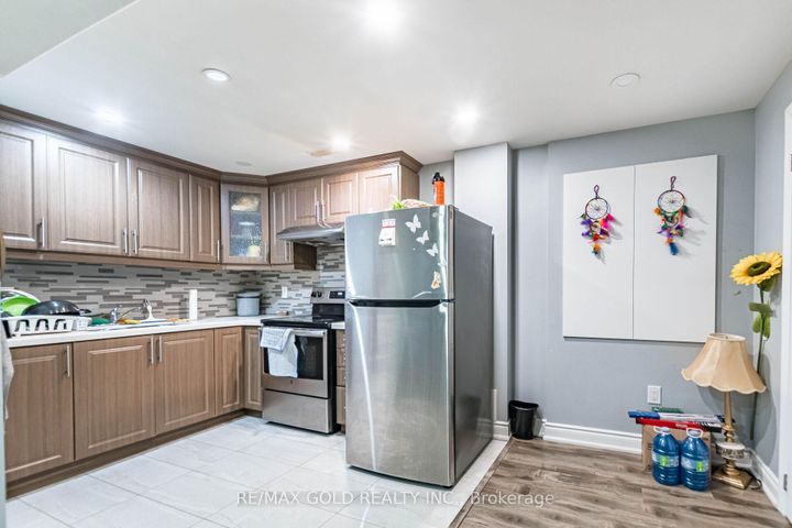 Photo 31 at 17 Redfern Street, Northwest Brampton, Brampton