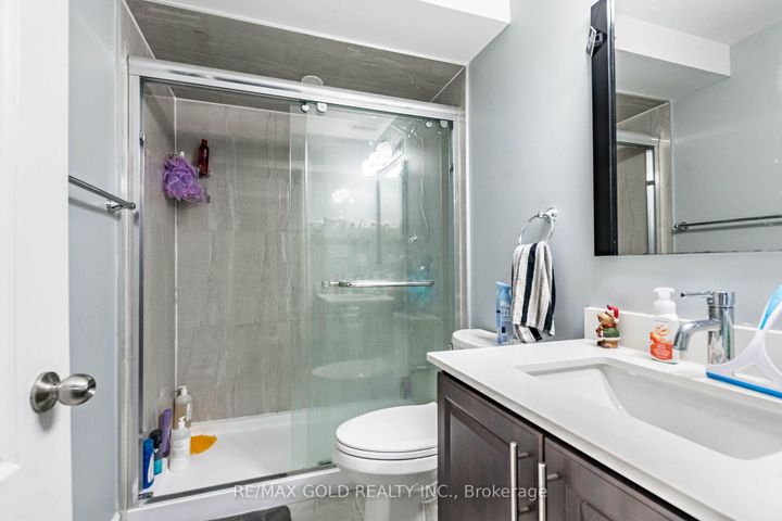 Photo 35 at 17 Redfern Street, Northwest Brampton, Brampton