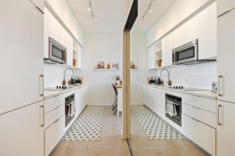 Photo 8 at 3505 - 50 Ordnance Street, Niagara, Toronto