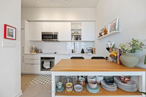 Photo 10 at 3505 - 50 Ordnance Street, Niagara, Toronto