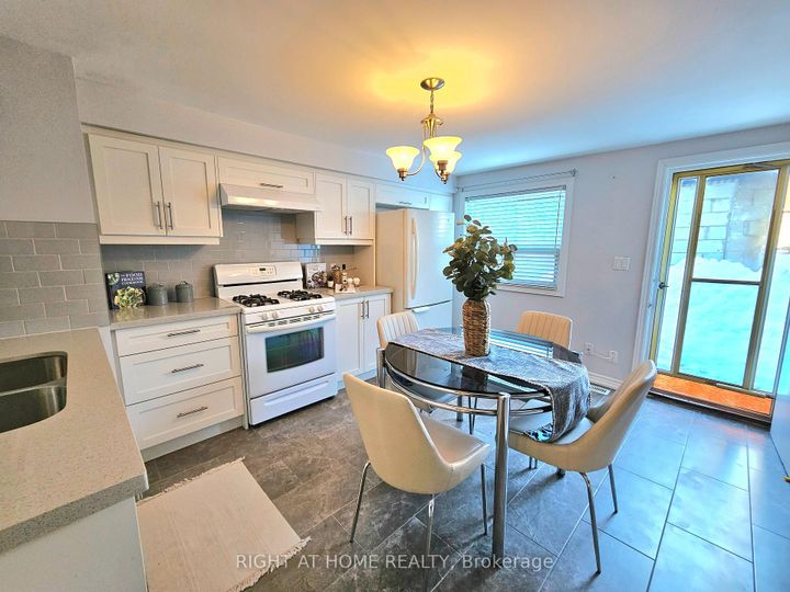 Photo 15 at 50 Argyle Street, Bellwoods, Toronto