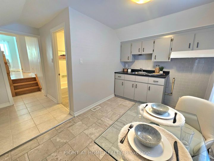 Photo 31 at 50 Argyle Street, Bellwoods, Toronto