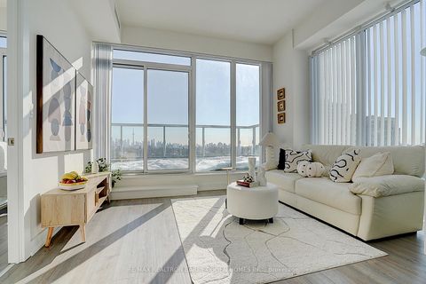 Photo 19 at 806 - 6 Parkwood Avenue, Casa Loma, Toronto