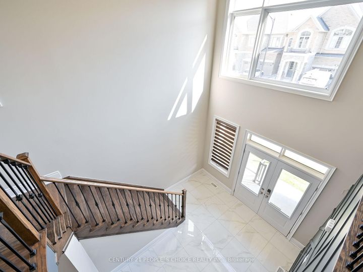 Photo 11 at 12 Junior Road, Northwest Brampton, Brampton