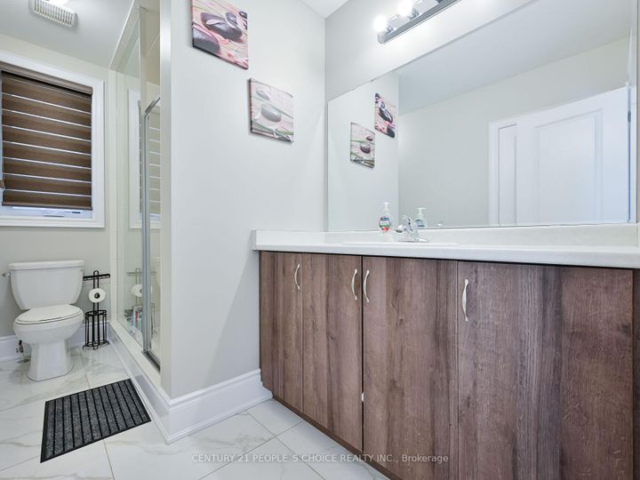 Photo 23 at 12 Junior Road, Northwest Brampton, Brampton