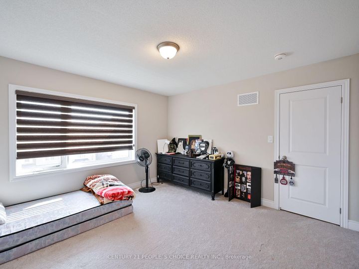 Photo 31 at 12 Junior Road, Northwest Brampton, Brampton