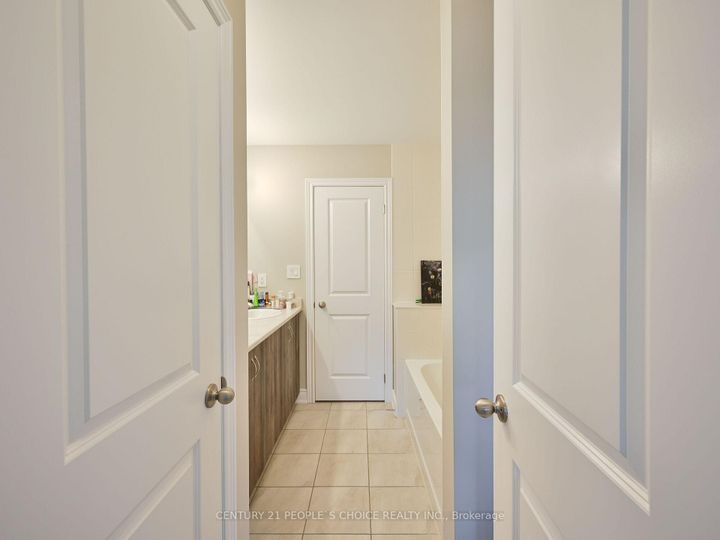 Photo 33 at 12 Junior Road, Northwest Brampton, Brampton