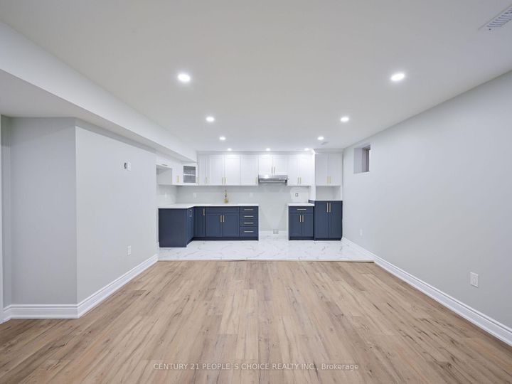 Photo 40 at 12 Junior Road, Northwest Brampton, Brampton