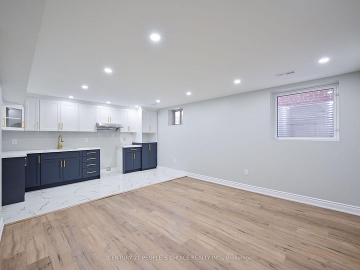 Photo 41 at 12 Junior Road, Northwest Brampton, Brampton