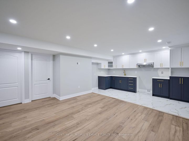 Photo 42 at 12 Junior Road, Northwest Brampton, Brampton