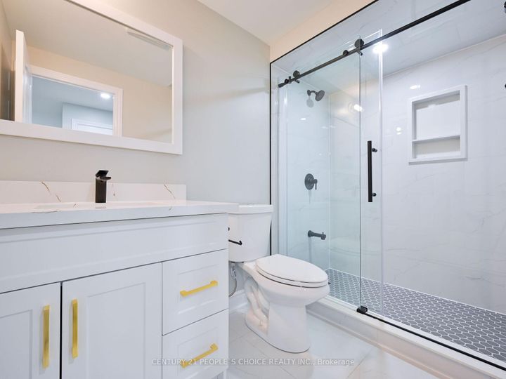 Photo 46 at 12 Junior Road, Northwest Brampton, Brampton